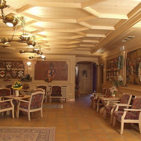 Hotel Villa Jolanda Ziano di Fiemme Eksteriør billede