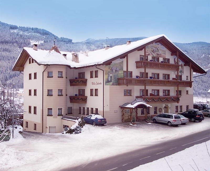 Hotel Villa Jolanda Ziano di Fiemme Eksteriør billede